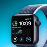 Apple Watch SE 2 เทียบกับ Fitbit Versa 4: Smartwatch